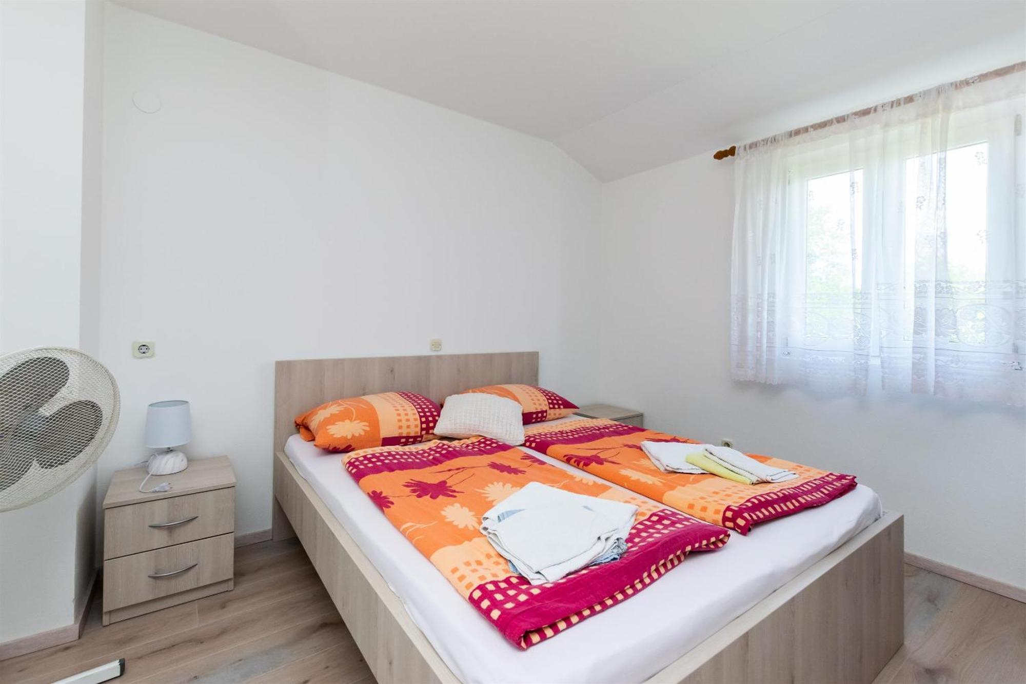 Apartments Boza Lopar Exterior photo