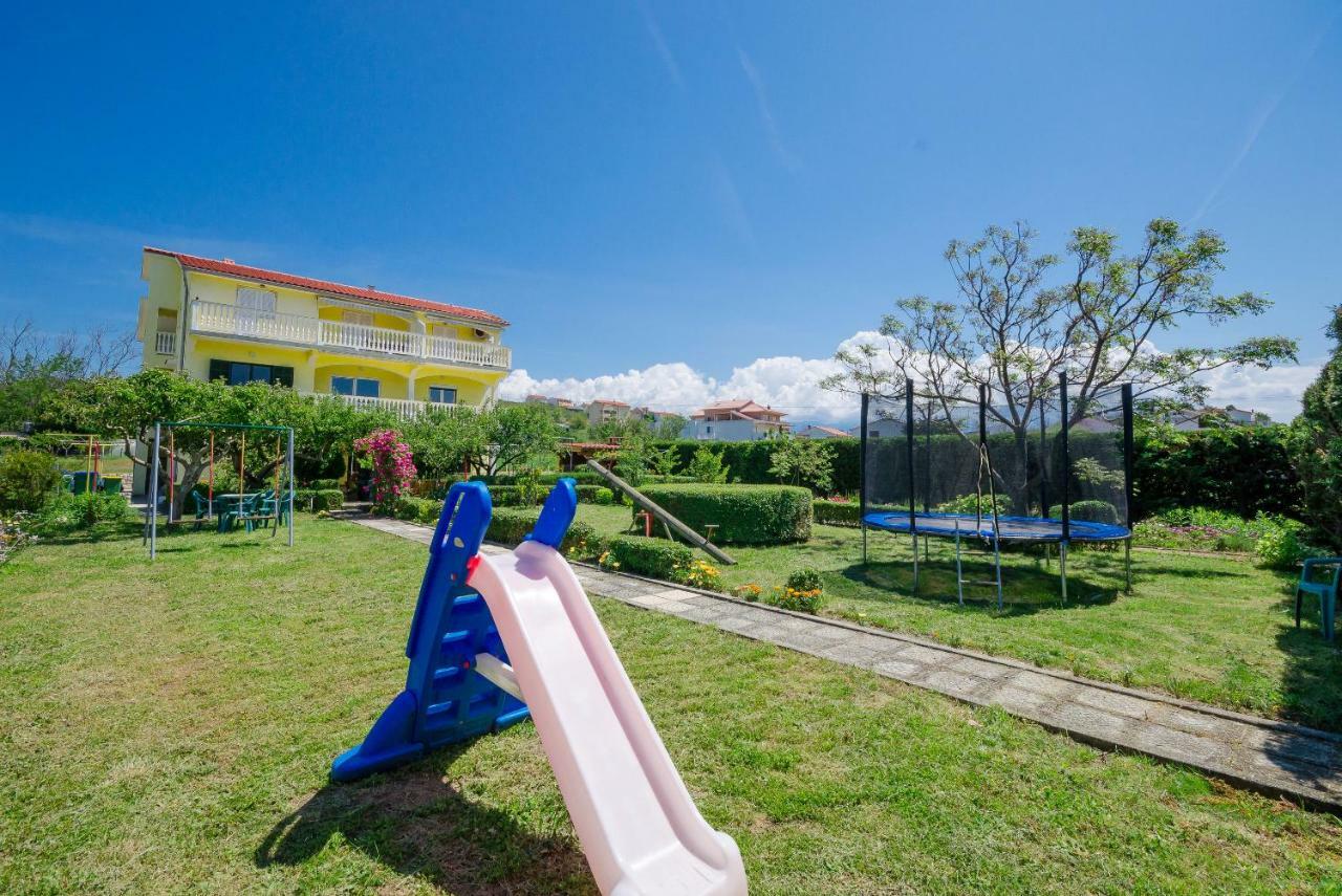 Apartments Boza Lopar Exterior photo