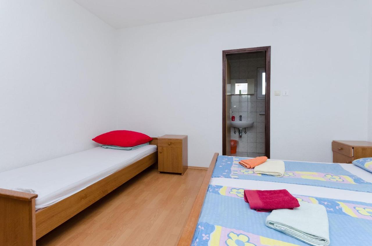 Apartments Boza Lopar Exterior photo